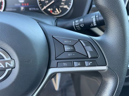 Used 2023 Nissan Altima 2.5 SV image 15