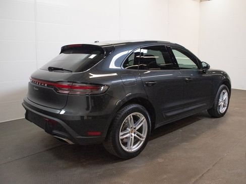Certified 2025 Porsche Macan image 10