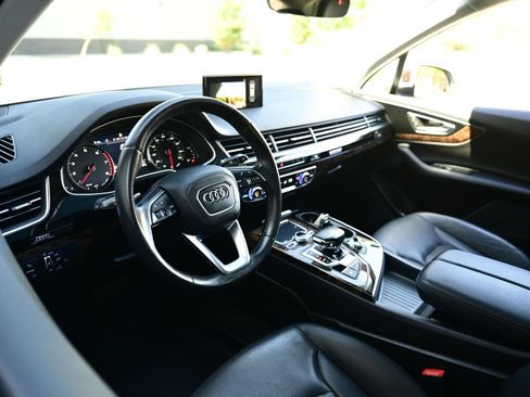 Used 2017 Audi Q7 3.0T Premium Plus w/ Premium Plus Package AWD/4WD image 23