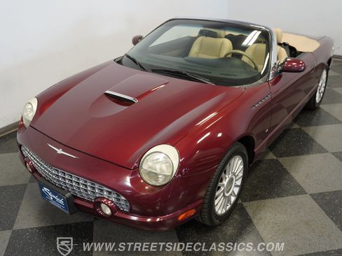 Used 2004 Ford Thunderbird image 20