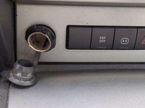 Used 2007 Dodge Nitro SXT image 28