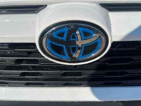 Used 2022 Toyota RAV4 XLE w/ Convenience Package AWD/4WD image 24