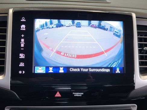 Used 2017 Honda Pilot Elite image 16