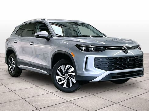 New 2026 Volkswagen Tiguan S AWD/4WD image 2