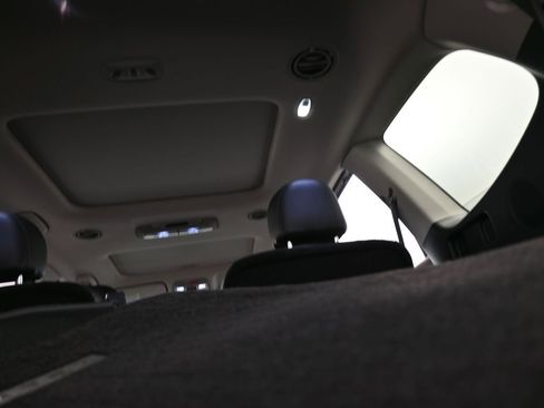 Used 2024 Kia Telluride SX image 42