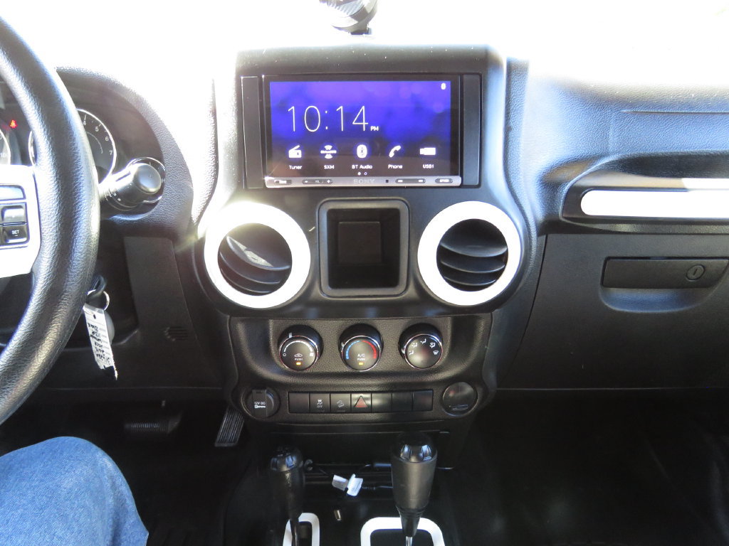 Used 2015 Jeep Wrangler Sport AWD/4WD image 22
