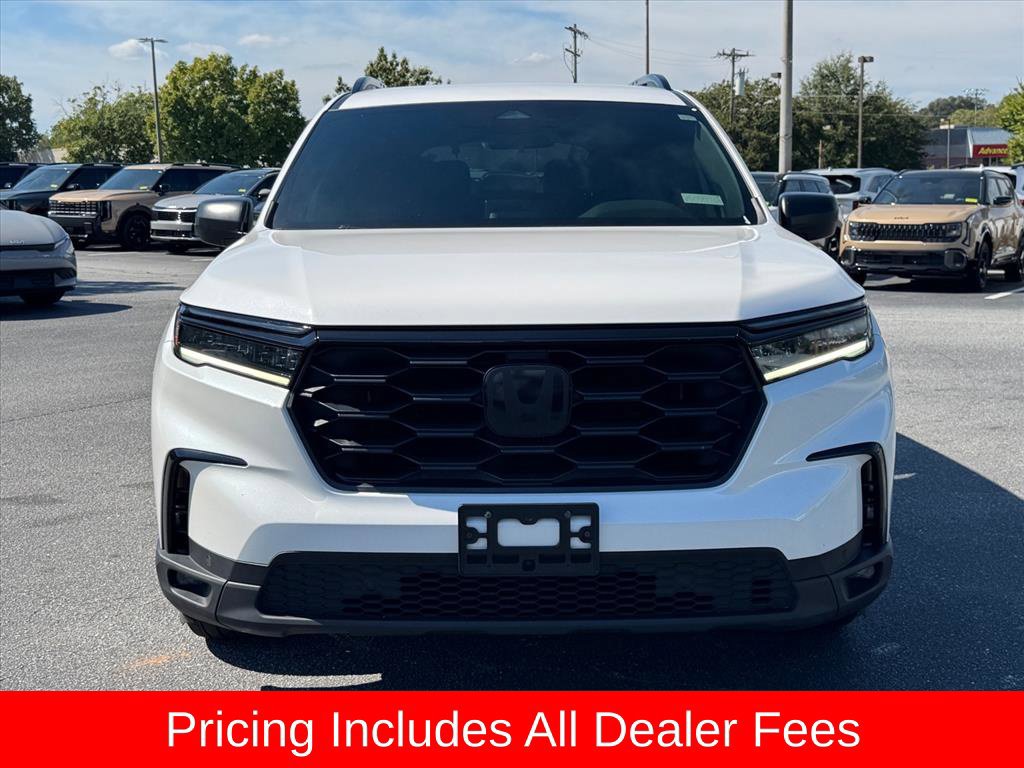 Used 2025 Honda Pilot Sport image 8