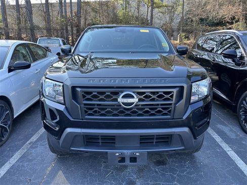 Certified 2022 Nissan Frontier S image 2