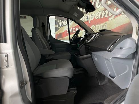Used 2017 Ford Transit 150 XLT image 18