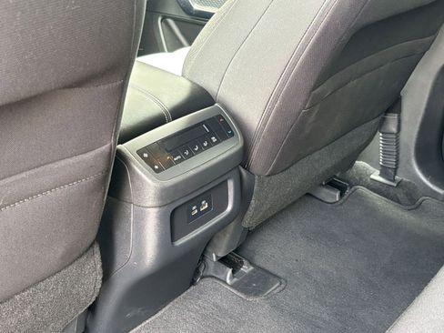 Used 2025 Nissan Pathfinder SV AWD/4WD image 21