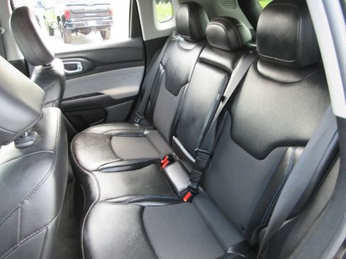 Used 2022 Jeep Compass Latitude w/ Sun and Sound Group AWD/4WD image 20