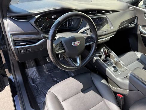 Used 2022 Cadillac XT4 Sport w/ Enhanced Visibility Package image 17