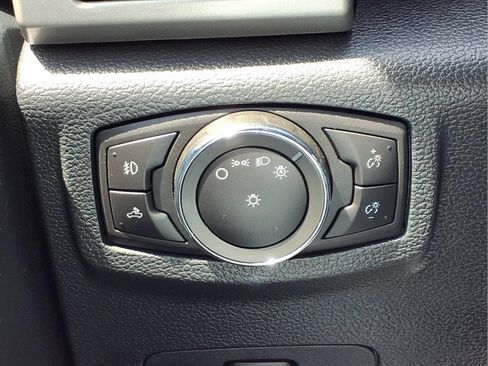 Used 2022 Ford F350 Lariat w/ Tremor Off-Road Package AWD/4WD image 24
