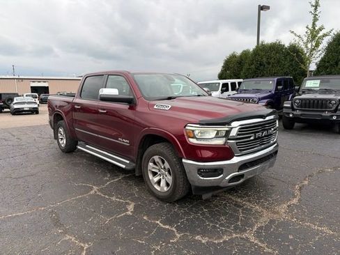 Used 2019 RAM 1500 Laramie AWD/4WD image 2