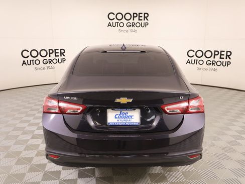 Used 2022 Chevrolet Malibu LT FWD image 21