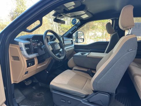 Certified 2024 Ford F350 XLT w/ Snow Plow/Camper Package image 12