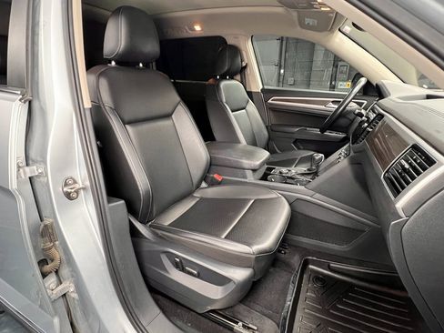 Used 2018 Volkswagen Atlas SEL image 4