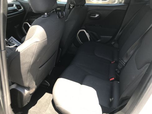 Used 2016 Jeep Renegade Latitude w/ Cold Weather Group AWD/4WD image 19