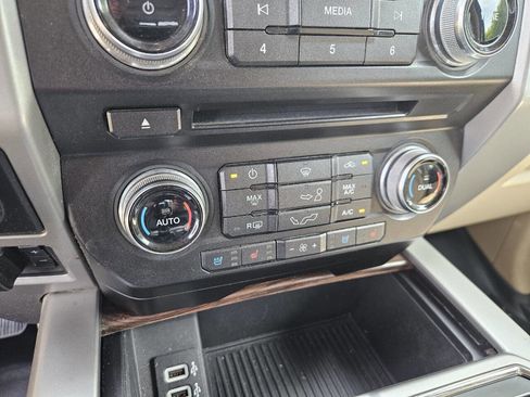 Used 2017 Ford F150 Lariat w/ Equipment Group 502A Luxury image 25