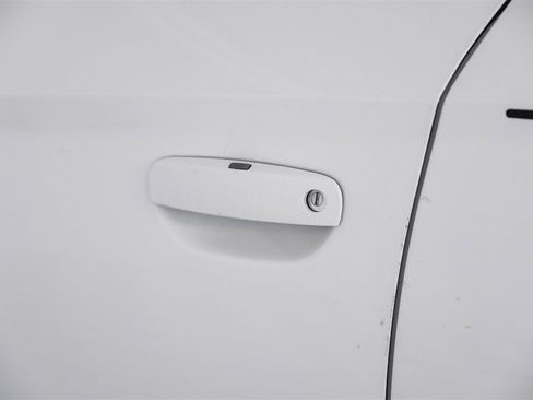 Used 2018 Dodge Charger SXT w/ Blacktop Package image 39