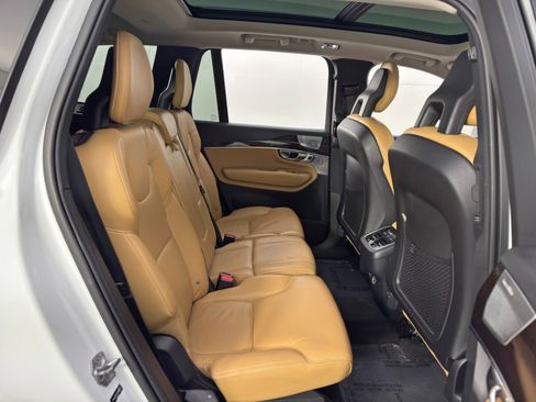 Used 2016 Volvo XC90 T6 Momentum w/ Momentum Plus Package image 38