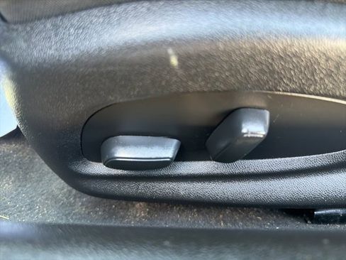 Used 2020 Chevrolet Camaro LT image 13