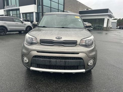 Used 2017 Kia Soul + image 2