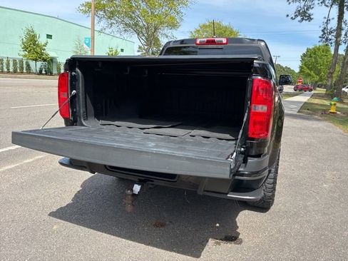 Used 2017 Chevrolet Colorado Z71 image 18