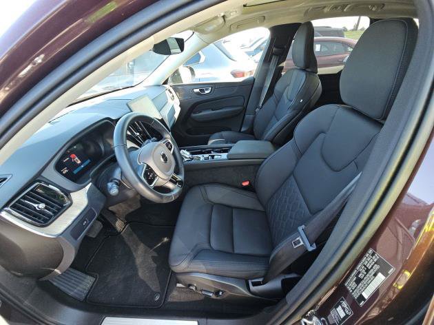 Used 2026 Volvo XC60 B5 Plus AWD/4WD image 5