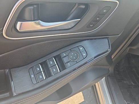 Used 2024 Nissan Rogue Platinum w/ Platinum Premium Package AWD/4WD image 10