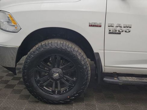 Used 2019 RAM 1500 Classic SLT image 11