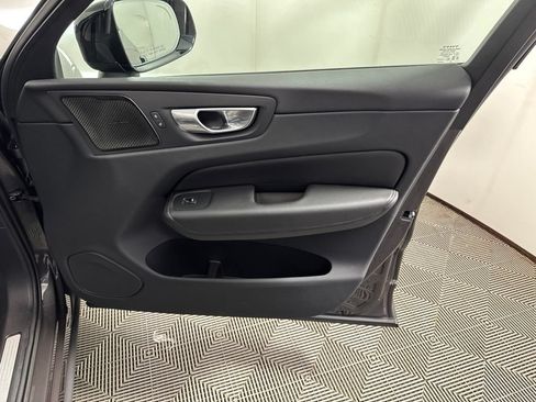 Used 2023 Volvo XC60 B5 Plus AWD/4WD image 13