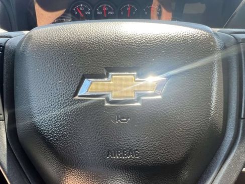 Used 2022 Chevrolet Silverado 1500 Custom w/ LPO, Dark Essentials Package AWD/4WD image 24