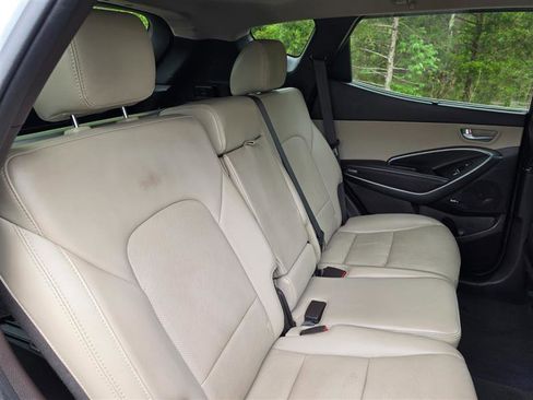 Used 2018 Hyundai Santa Fe Sport w/ 2.4L Tech Package 04 AWD/4WD image 21