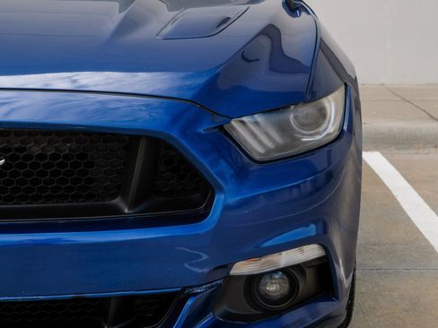 Used 2017 Ford Mustang GT RWD image 28