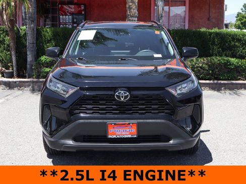 Used 2021 Toyota RAV4 LE AWD/4WD image 3