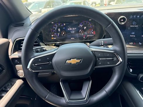 Certified 2026 Chevrolet Suburban LT w/ Comfort Package RWD image 14