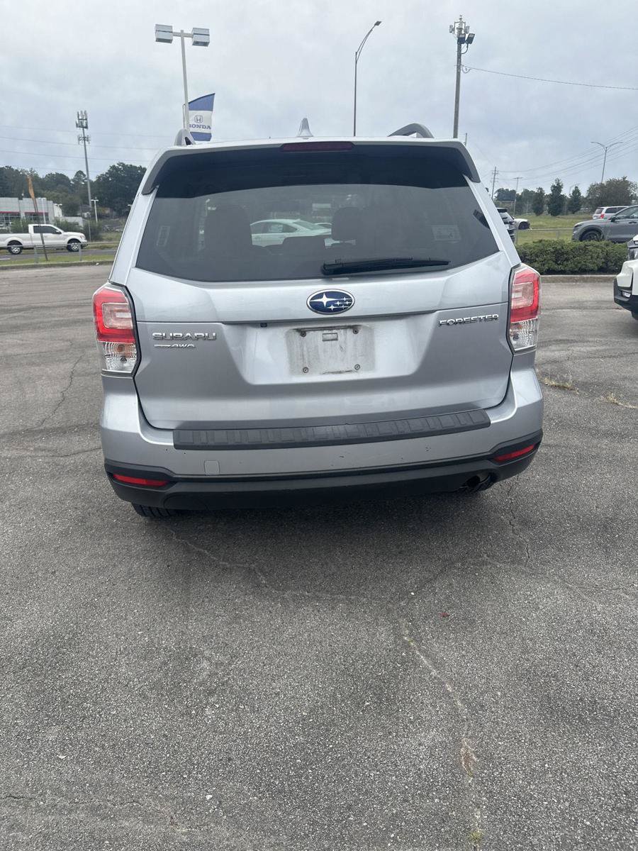 Used 2018 Subaru Forester 2.5i Premium AWD/4WD image 4
