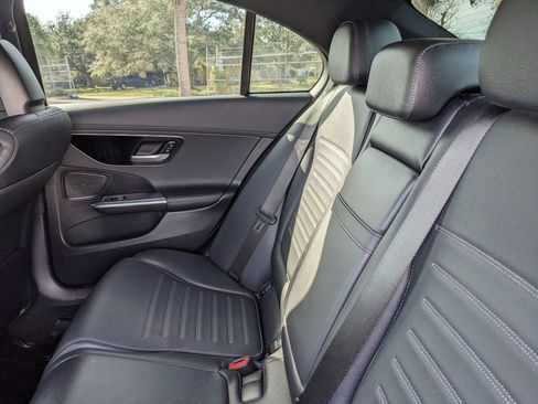 Used 2022 Mercedes-Benz C 300 Sedan image 15