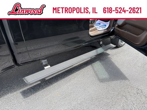 Used 2025 RAM 1500 Limited w/ Trailer Tow Group AWD/4WD image 4
