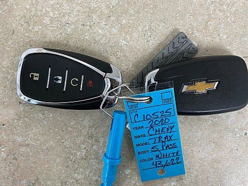 Used 2020 Chevrolet Trax LT w/ LT Convenience Package image 27