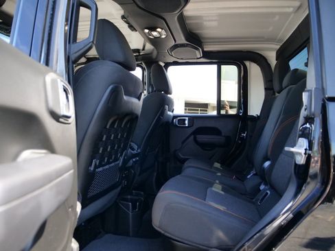 Used 2023 Jeep Gladiator Mojave w/ Cold Weather Group AWD/4WD image 35