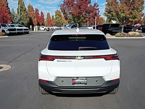 New 2026 Chevrolet Equinox EV LT image 12