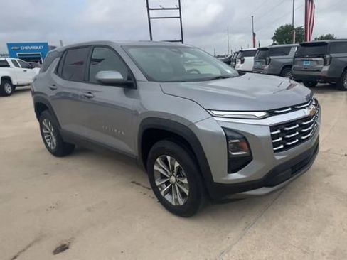 Certified 2025 Chevrolet Equinox LT image 2