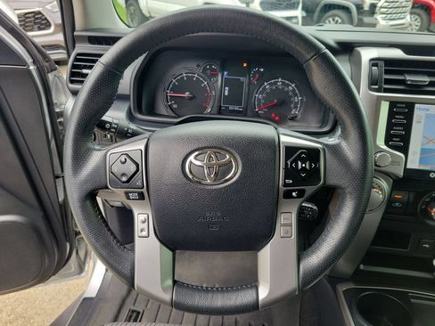 Certified 2020 Toyota 4Runner SR5 RWD image 24
