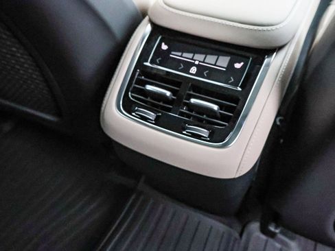 New 2026 Volvo XC90 B5 Plus w/ Protection Package image 19