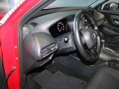 Used 2025 Honda HR-V Sport image 11