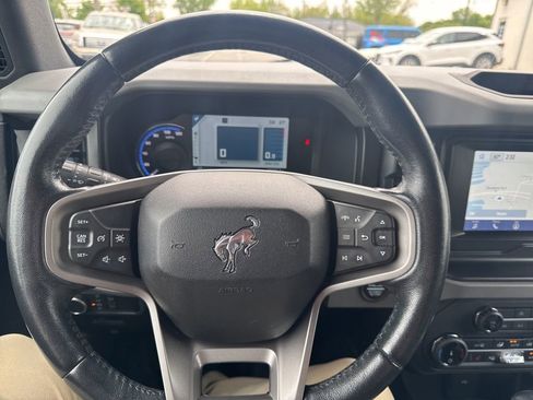 Used 2022 Ford Bronco Black Diamond AWD/4WD image 16