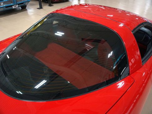 Used 2000 Chevrolet Corvette Coupe w/ Roof Pkg image 21