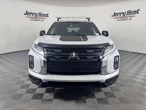 Used 2025 Mitsubishi Outlander Sport AWD image 3